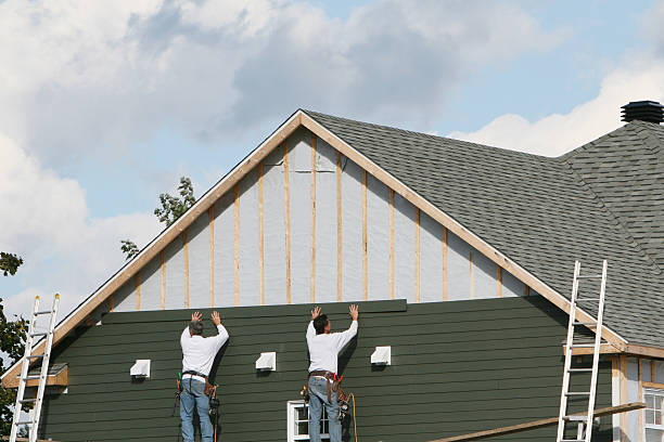 Professional Siding Installation technician working in New Castle, IN